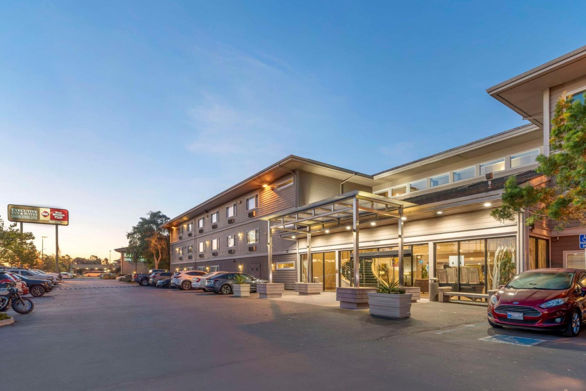 Best Western Plus Bayside Hotel Oakland Exterior photo